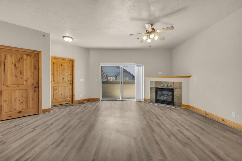 Building Photo - 1684 Fox Hollow Ln