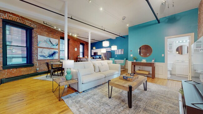 Building Photo - 19 Stanhope St