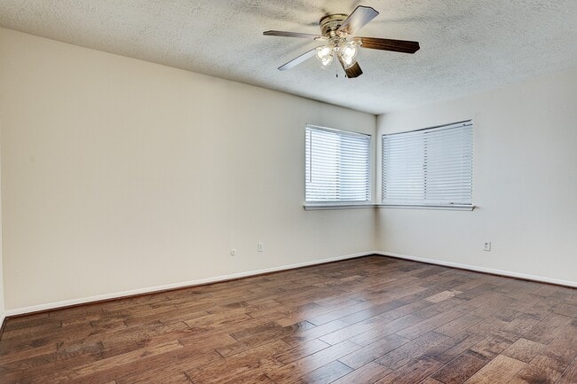 Building Photo - 1538 Ainsdale Dr