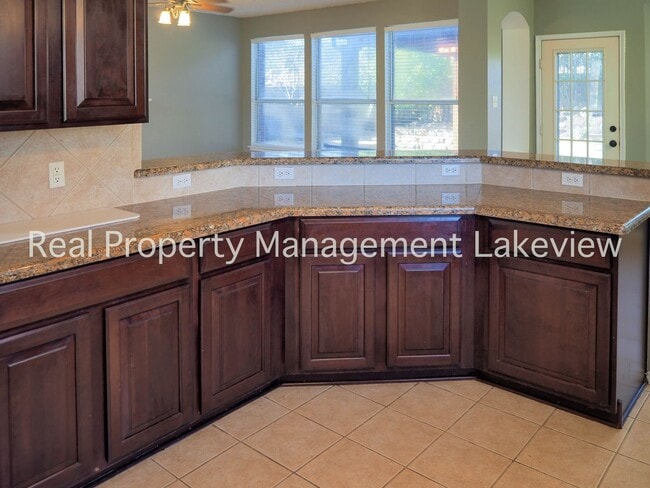 Building Photo - 7500 Waterside Pl