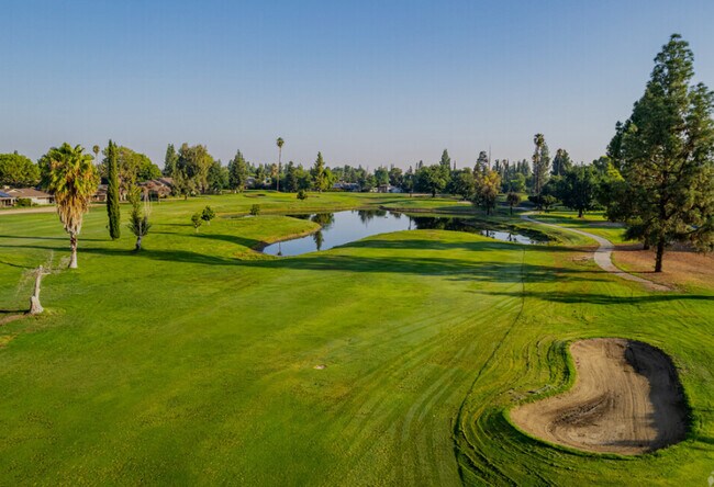 Building Photo - 500 River Oaks Dr