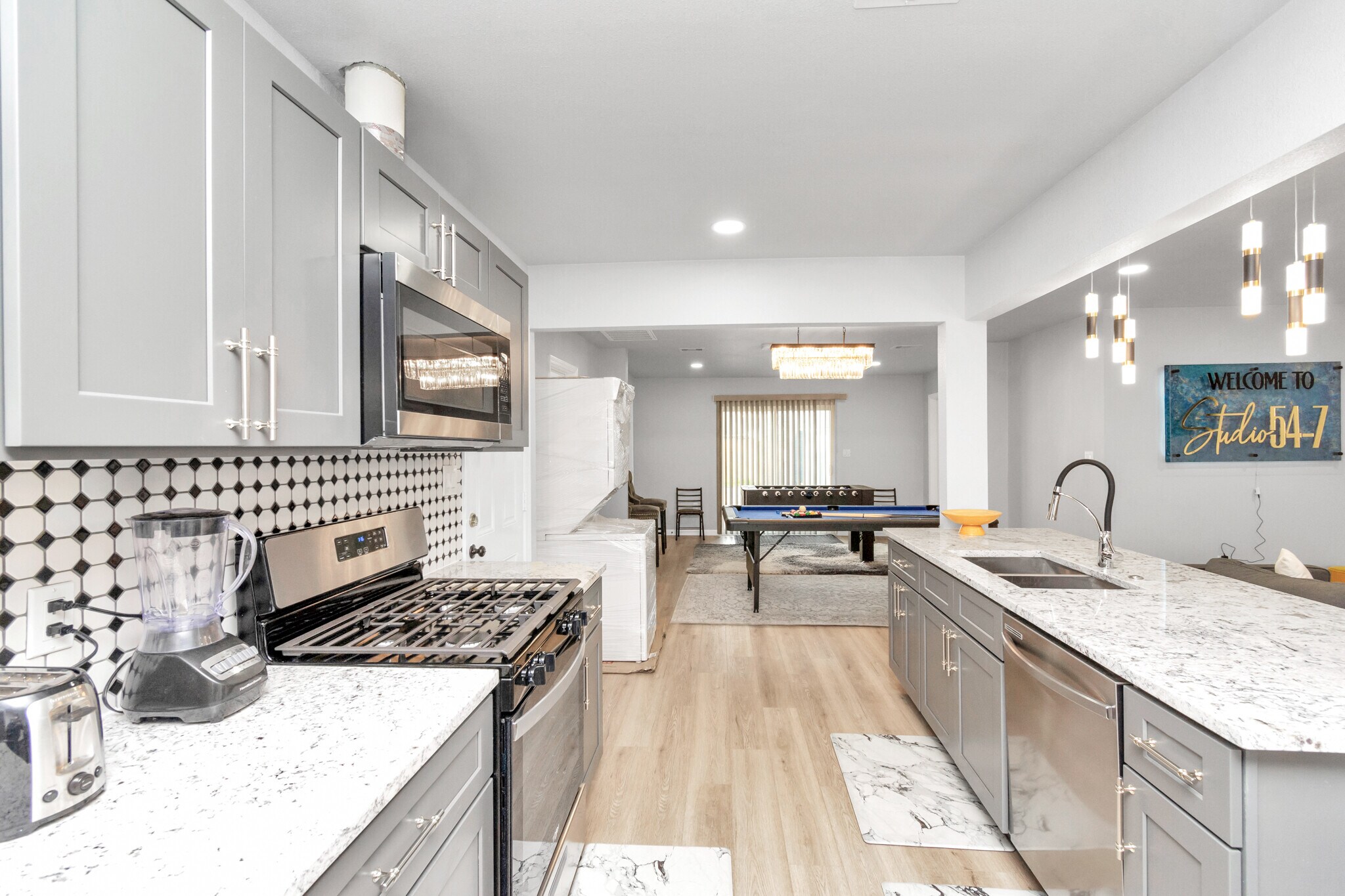 Building Photo - 5107 Cortelyou Ln