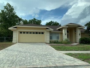 Building Photo - 8621 Ashbury Dr