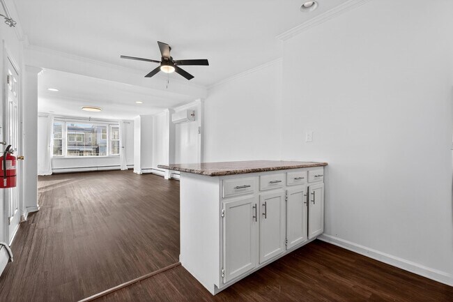 Building Photo - 104 McAdoo Ave