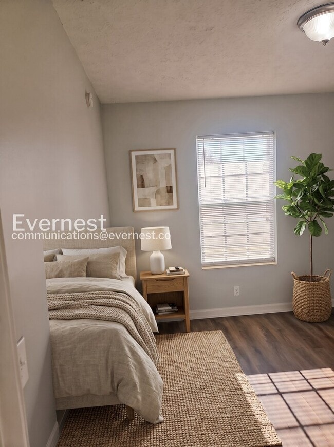 Building Photo - 3-Bed/2-Bath/ Pet Friendly/Available Soon!