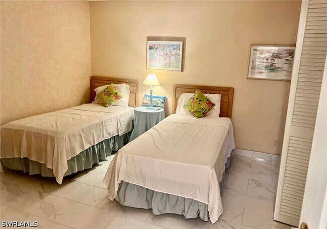 Building Photo - 4187 Lakewood Blvd