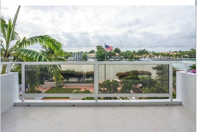 Building Photo - 5700 Collins Ave