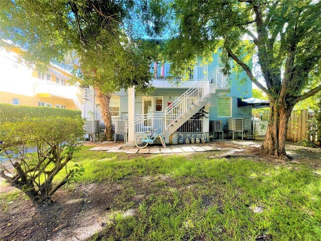 Building Photo - 969 Bay Dr