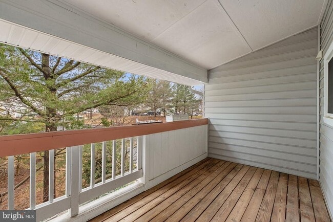 Building Photo - 14225 Jib St