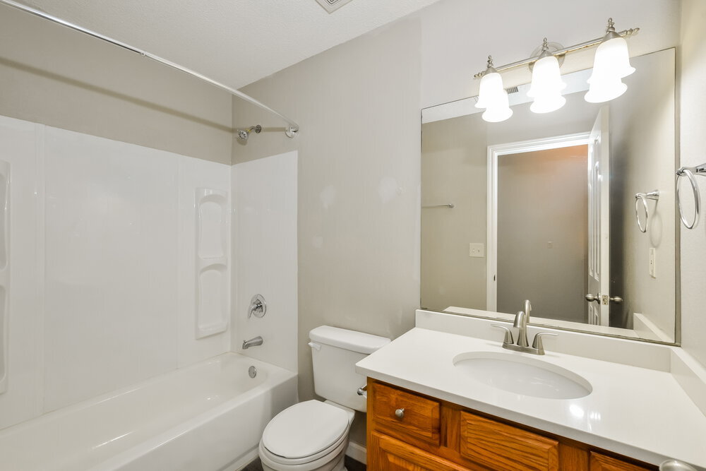 Building Photo - 9961 Fox Run Dr