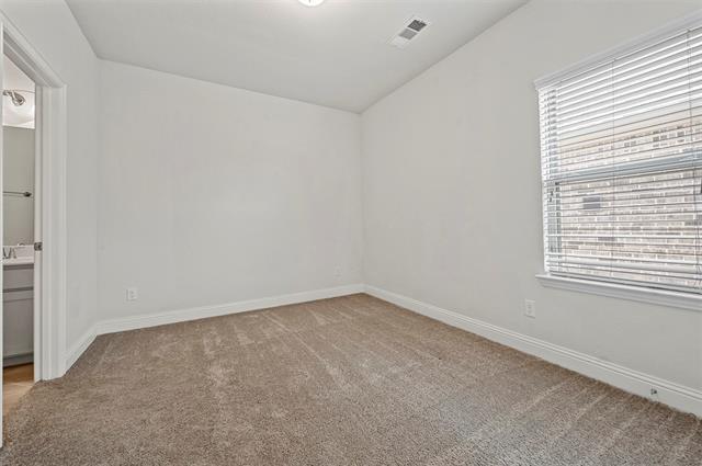 Building Photo - 3000 Crestwater Ridge
