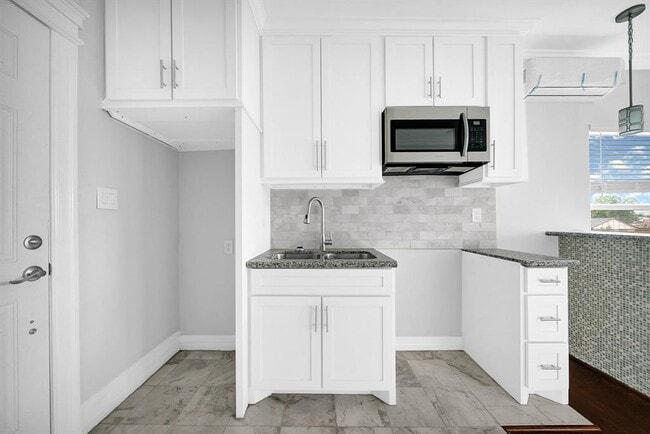 Building Photo - 12430 Pecan Ct