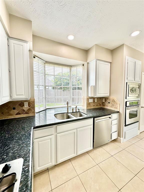 Building Photo - 14503 Redwood Bend Trail