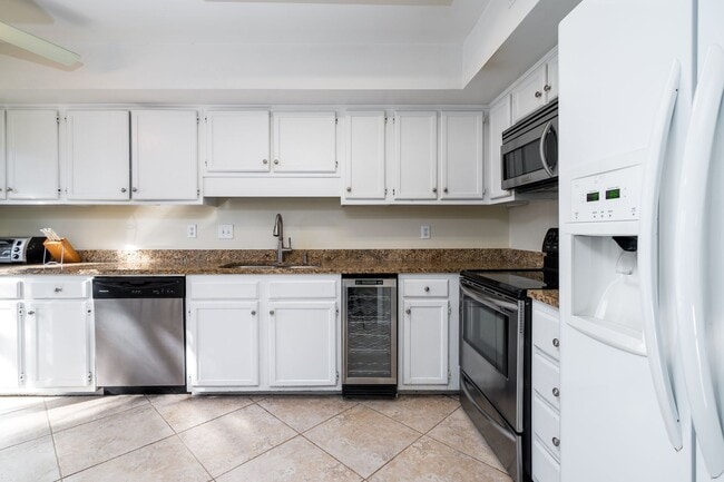 Building Photo - Mount Pleasant Townhome for Rent!