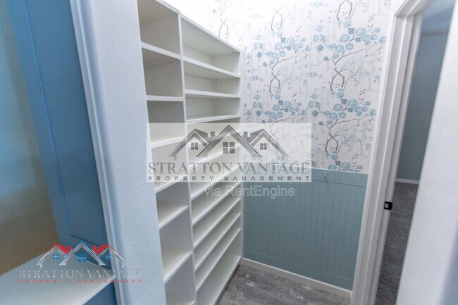 Building Photo - 21748 E Escalante Rd