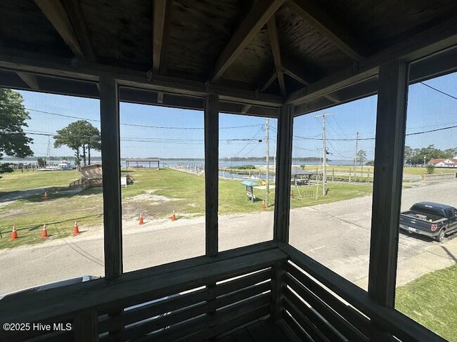 Building Photo - 211 Pamlico St