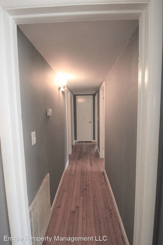 Building Photo - 3 br, 2 bath House - 3104 Acklen Dr SW