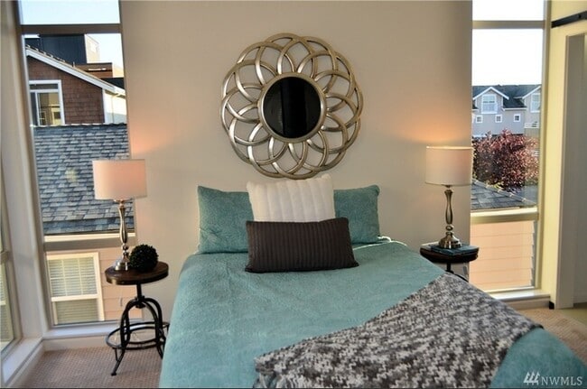 Building Photo - Modern and Stylish Home in Alki Beach Neig...