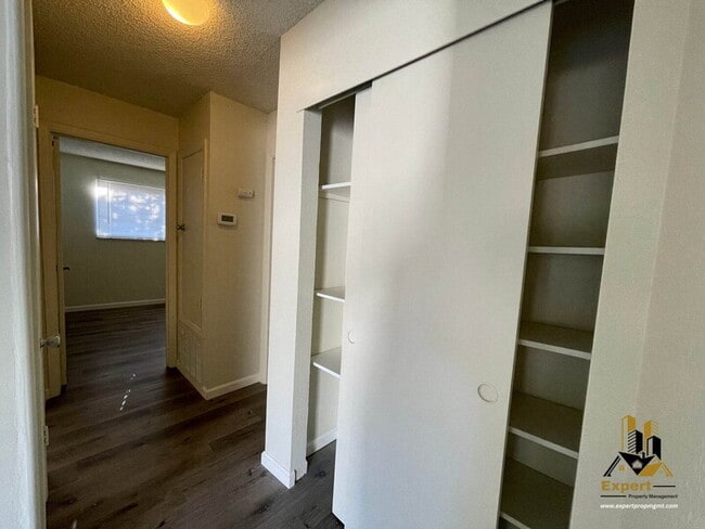 Building Photo - 4802 Mary Kate Dr