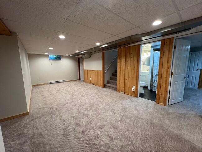 Building Photo - Lovely North Fargo Home