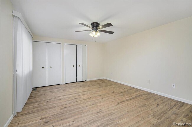 Building Photo - 37313 Clubhouse Dr