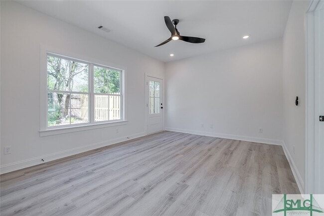 Building Photo - 1615 Le Grand St