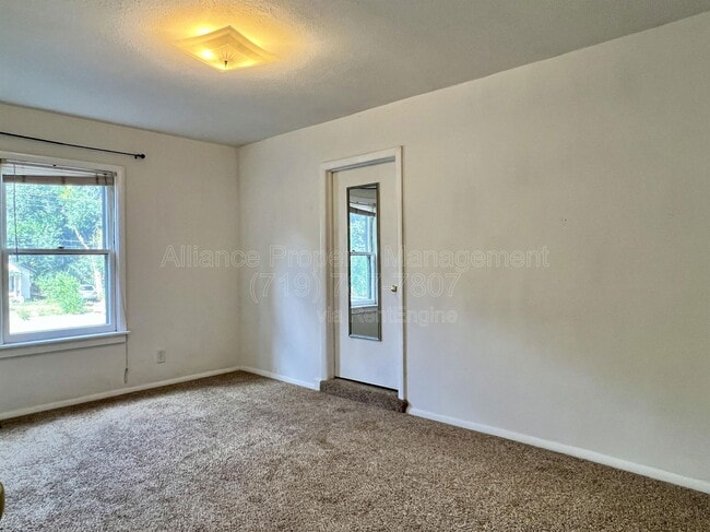 Building Photo - 1804 Fenmoor Pl