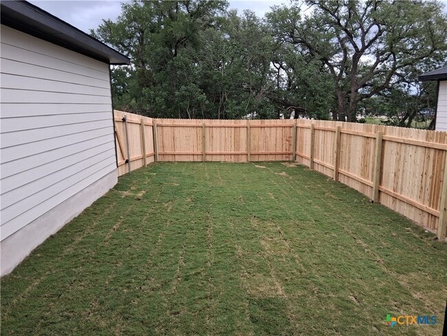 Building Photo - 253 Villars Dr