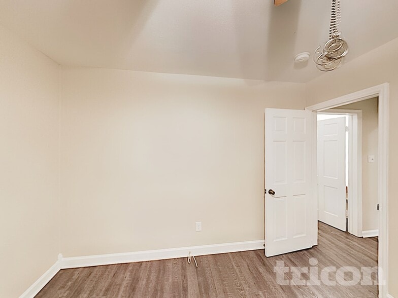 Building Photo - 4011 W Nassau St