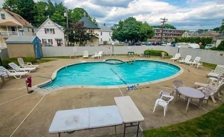 Building Photo - 35 Glencoe St