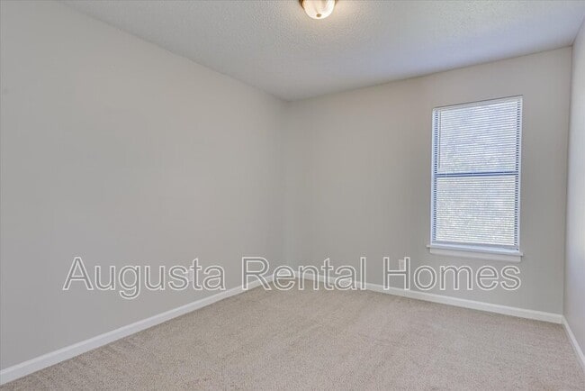 Building Photo - 171 Chalet North CT