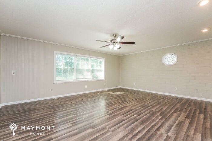 Building Photo - 2677 Luke Dr