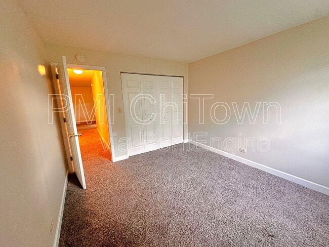Building Photo - 8 Gant Cir