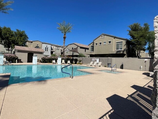 Building Photo - 2150 W Alameda Dr