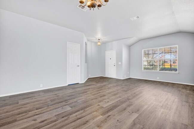 Building Photo - 2545 Prospect Hill Dr