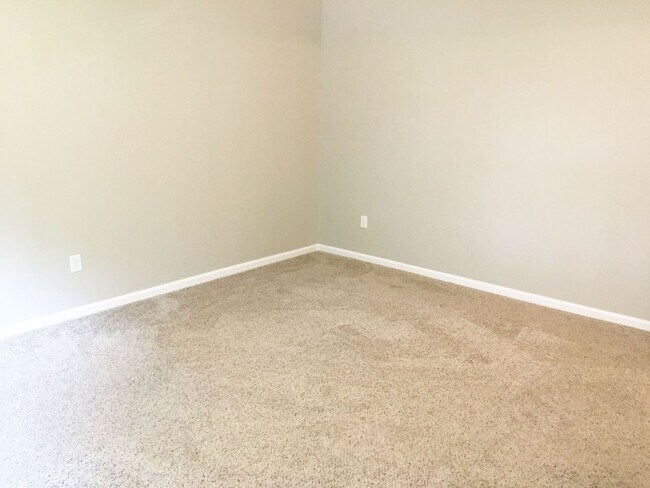 Building Photo - 4-Bedroom 3 Bath Executive Home In Rib Mou...