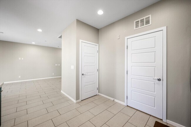 Building Photo - Affinity Rental