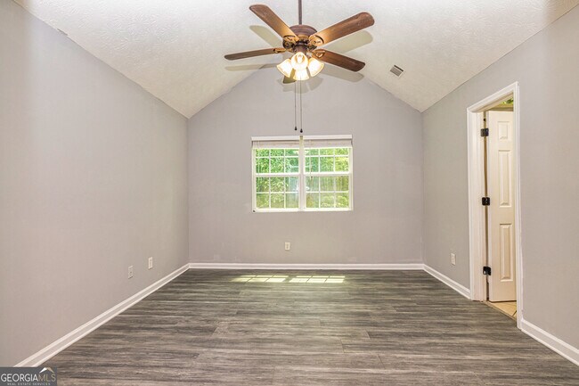 Building Photo - 227 Cranford Mill Dr