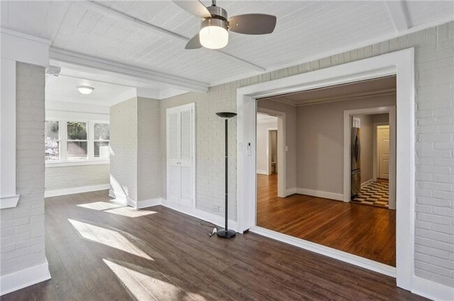 Building Photo - 22 Peachtree Hills Ave NE