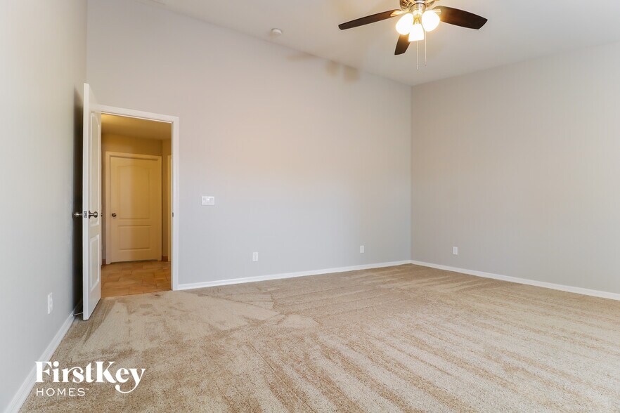 Building Photo - 22938 W Yavapai St
