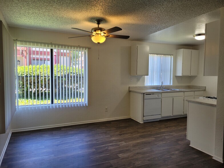 Building Photo - 7385 Lariat Pl