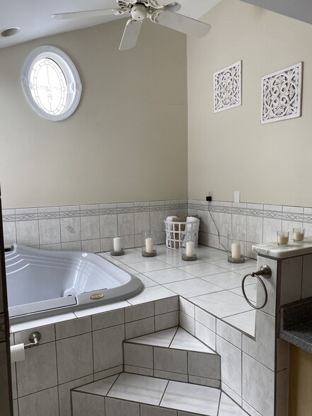 Building Photo - 219 Whiskeag Rd