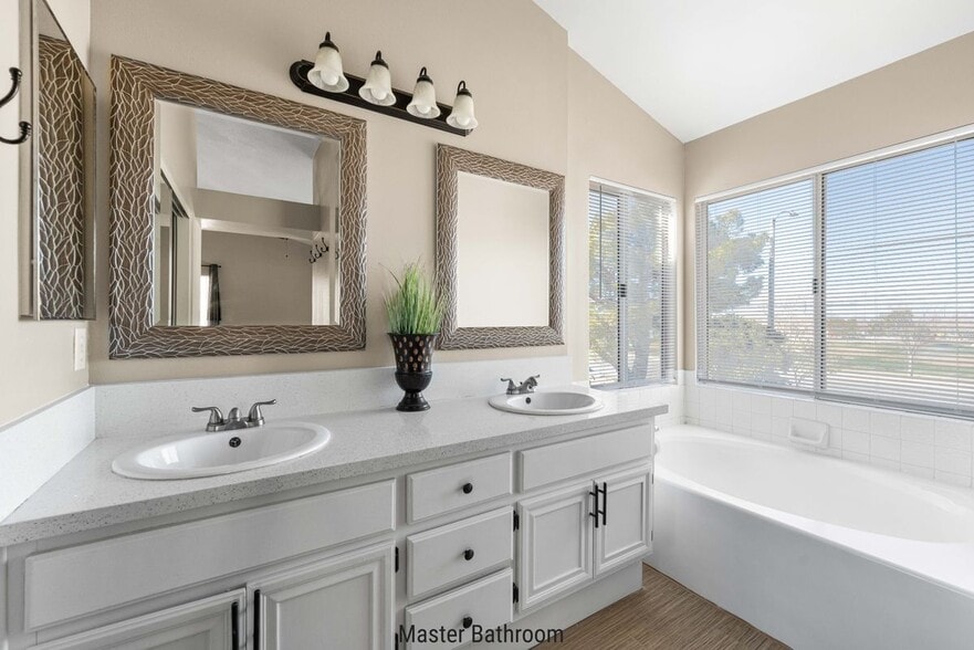 Building Photo - 2813 Sandstone Ct