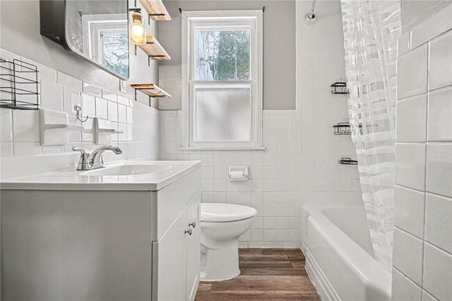 Building Photo - 21 Raleigh Rd