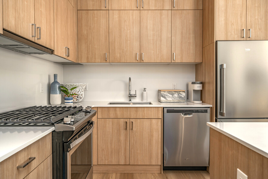 Stainless Steel Appliances - 301 Main Street