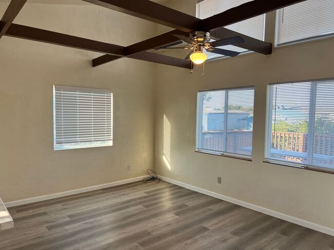 Building Photo - Delta Living