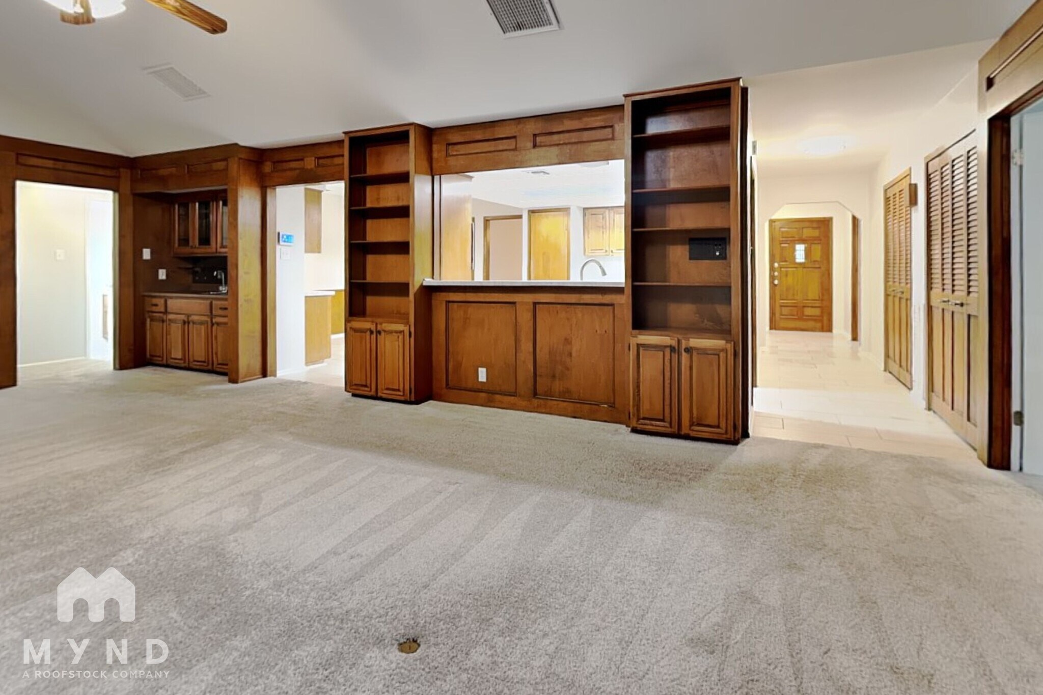 Building Photo - 15710 Fern Ridge St
