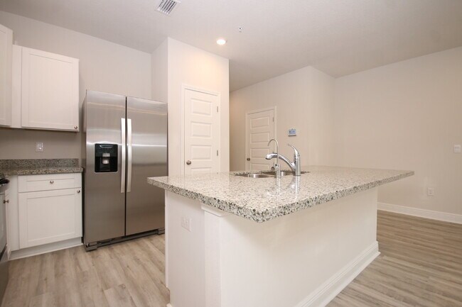 Building Photo - Pet-Friendly 3BR Townhome in Meadow Brook ...