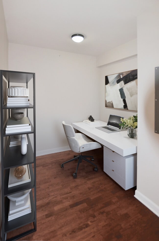 Building Photo - 1235 S Prairie Ave