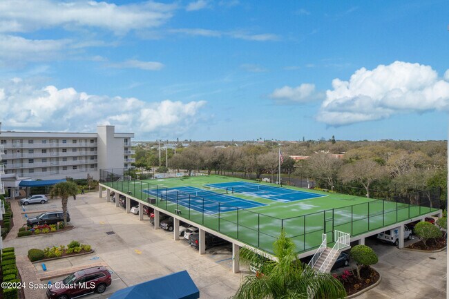 Building Photo - 8700 Ridgewood Ave